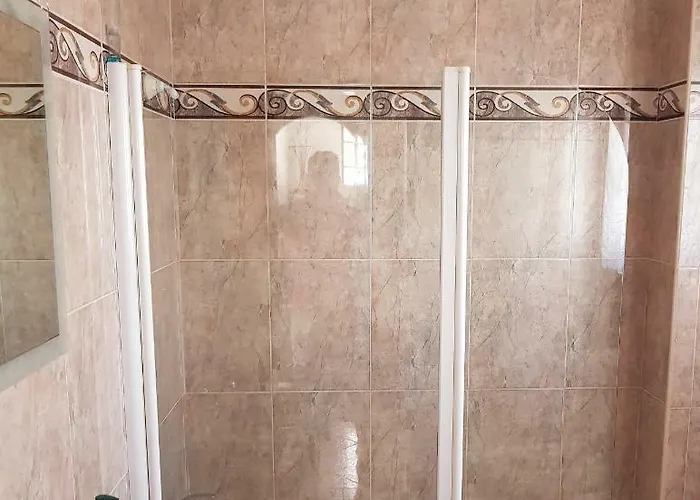 Lucas בית אירוח נאזרה